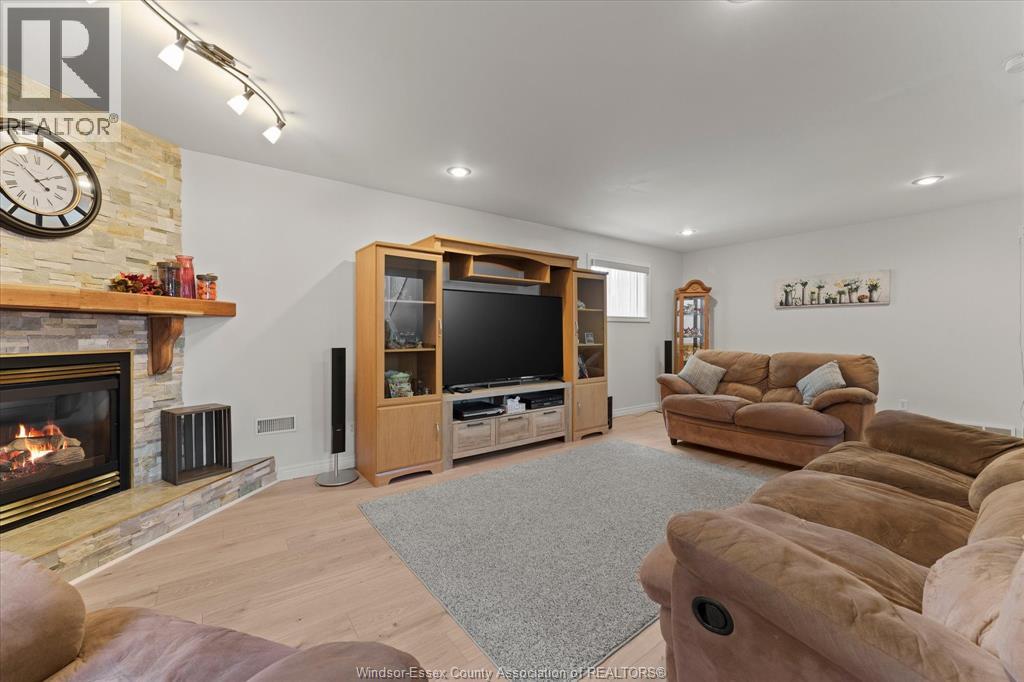 256 ASHWOOD - 28