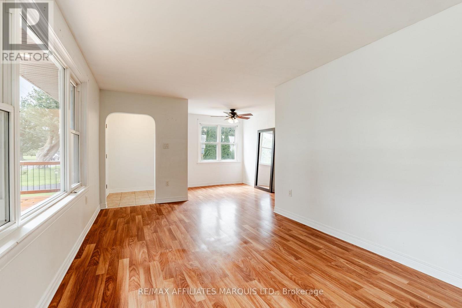 16 FRONT STREET - Image 6