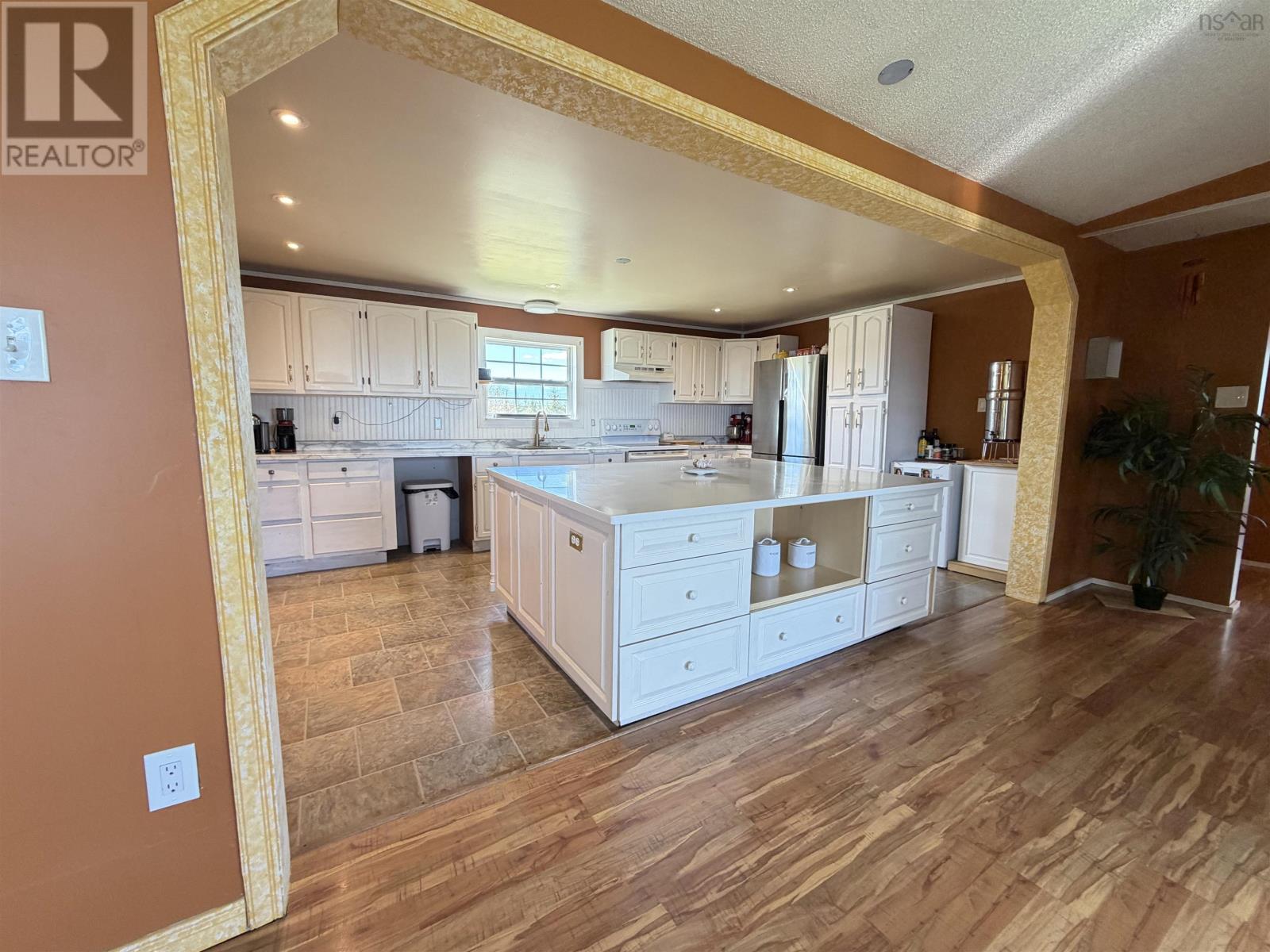 Property 24 of 49 of 101 Scrivens Road