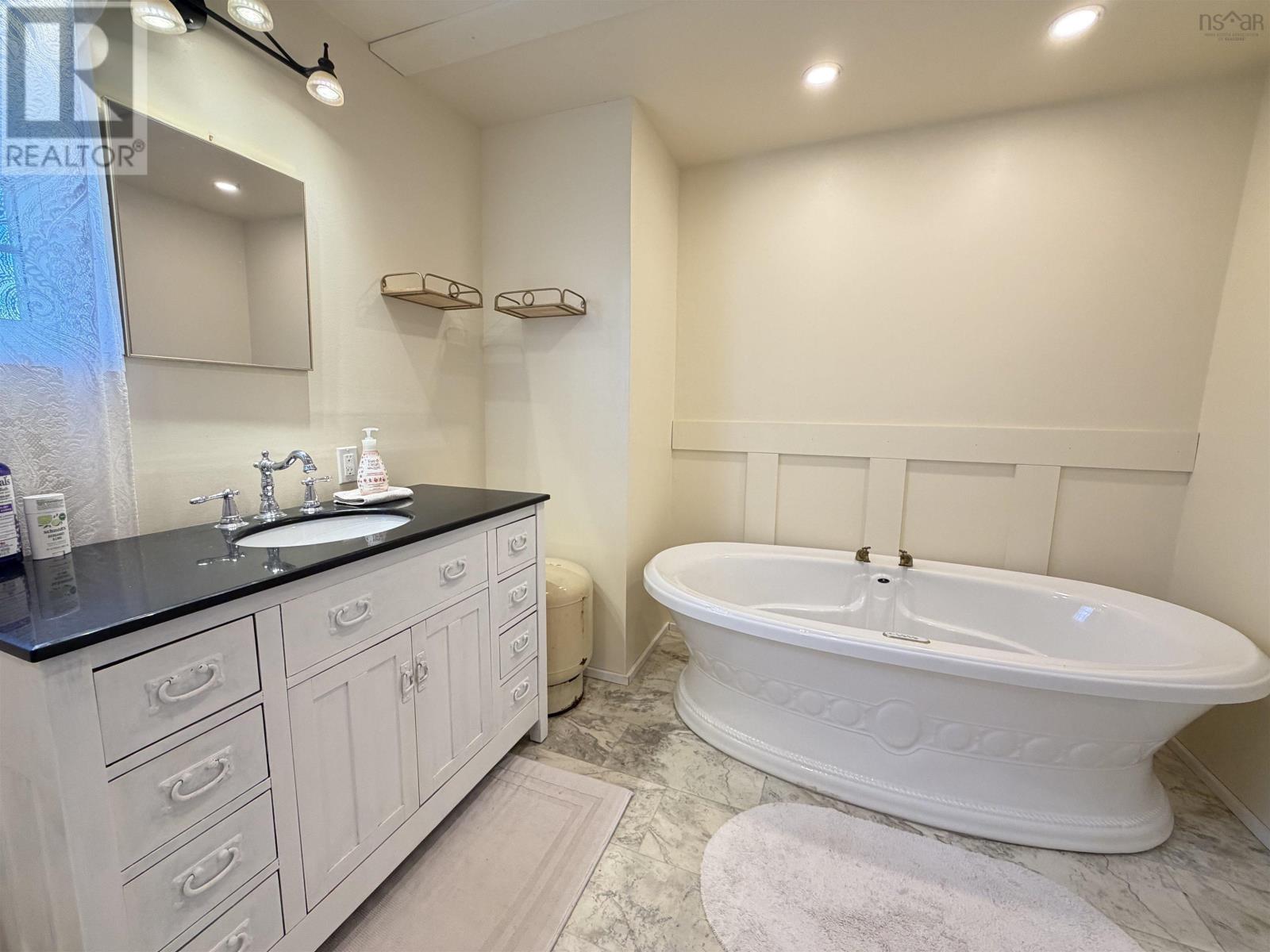 Property 33 of 49 of 101 Scrivens Road
