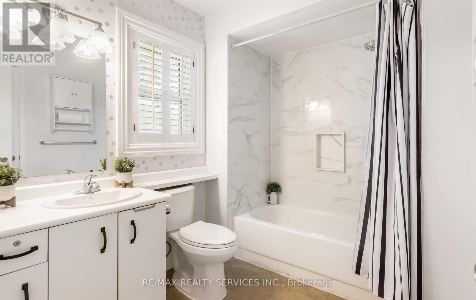 #40 5659 GLEN ERIN DRIVE - Image 25