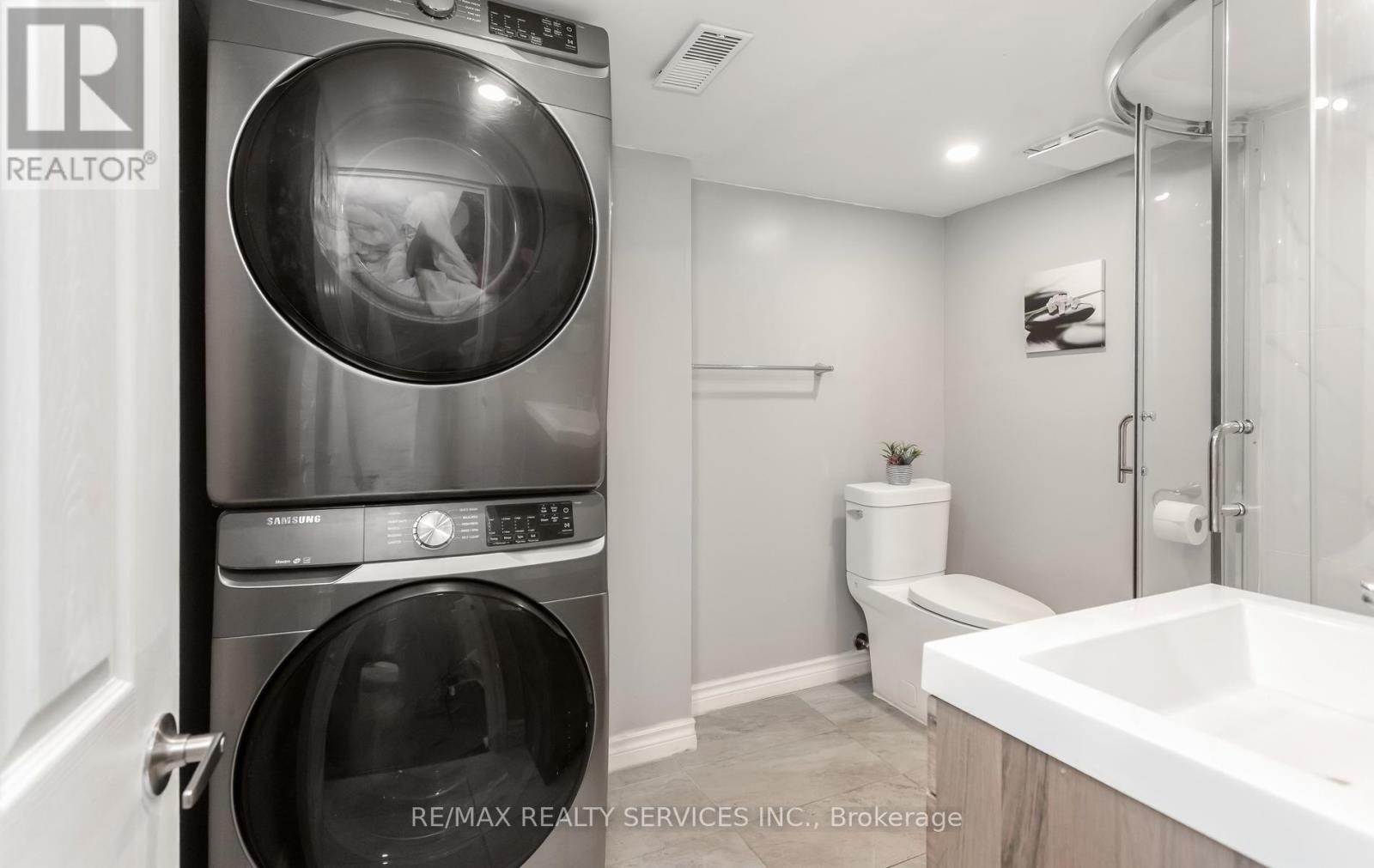 #40 5659 GLEN ERIN DRIVE - Image 33