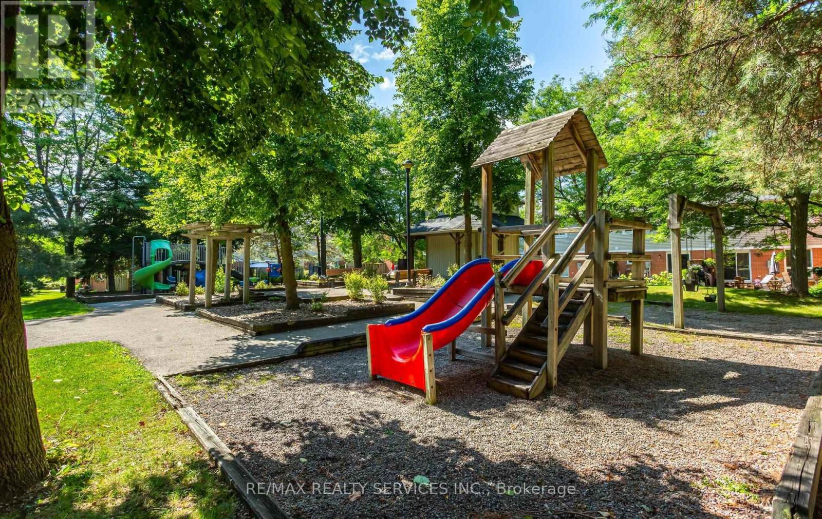 #40 5659 GLEN ERIN DRIVE - Image 39