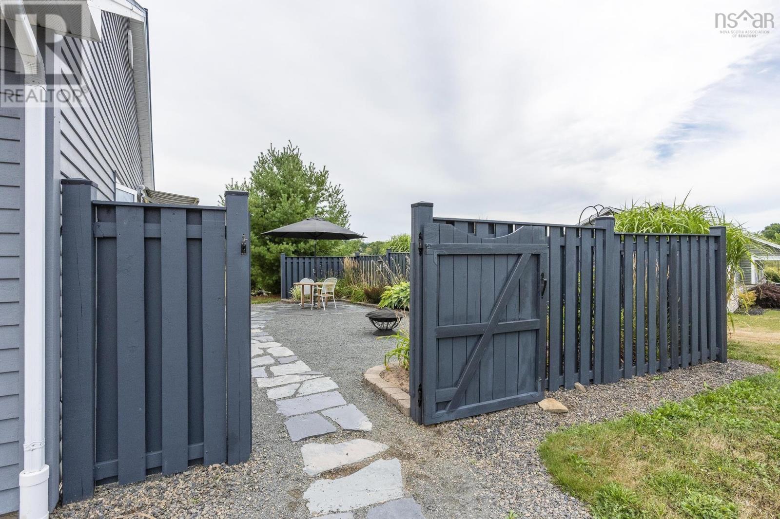 355 Falmouth Dyke Road - 12