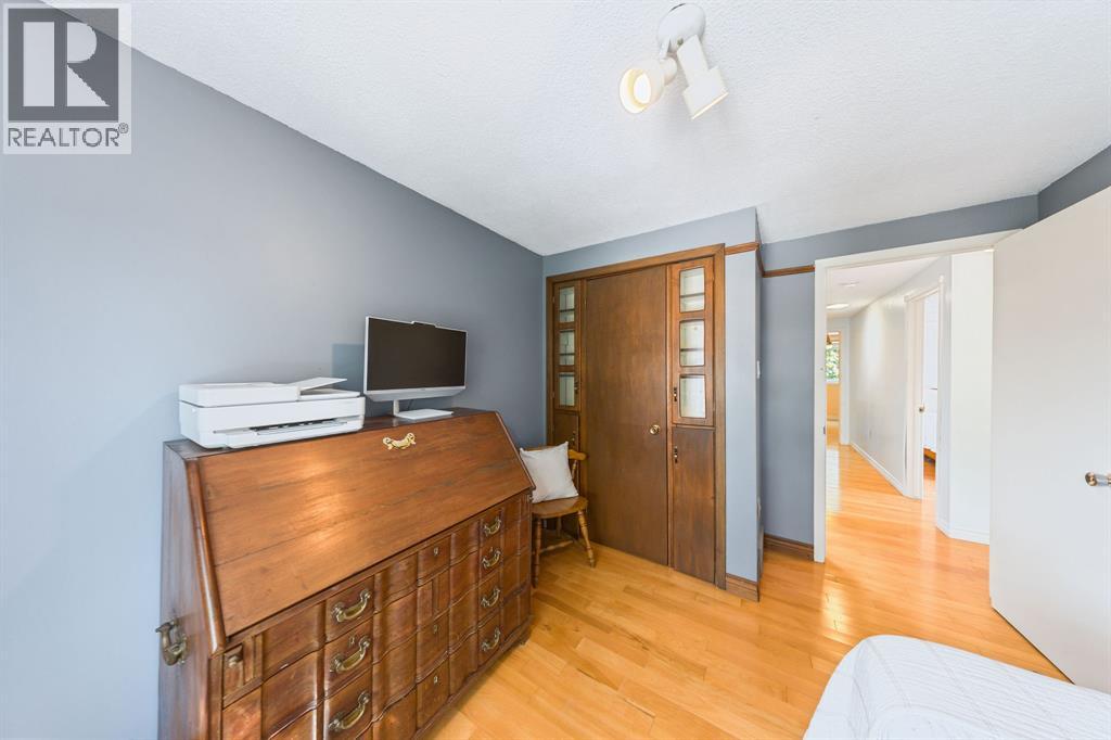 1278 Andrew COURT - Image 27