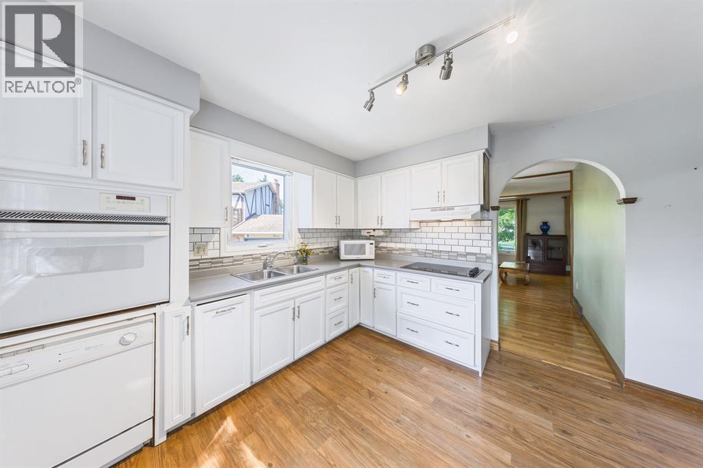 1278 Andrew COURT - 13