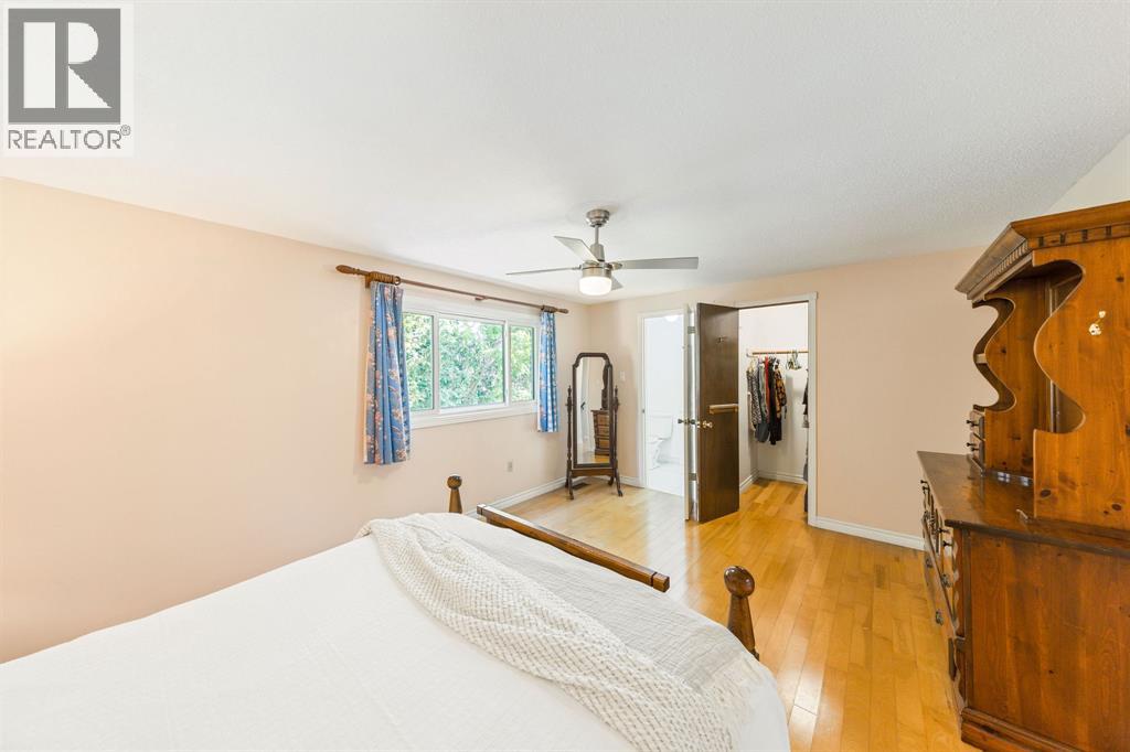 1278 Andrew COURT - 20