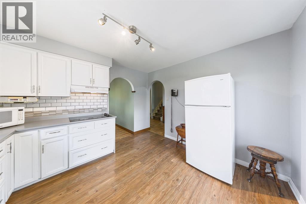 1278 Andrew COURT - Image 12
