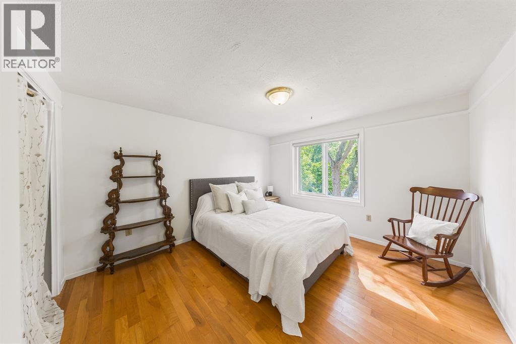 1278 Andrew COURT - Image 24