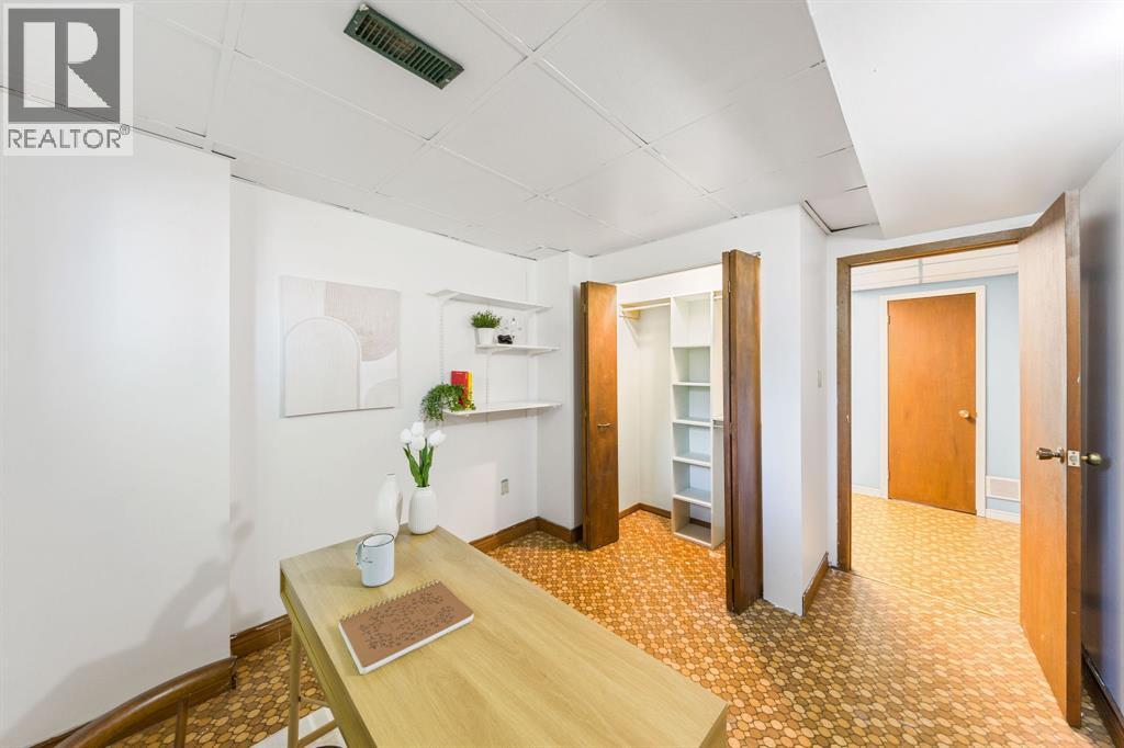 1278 Andrew COURT - 36