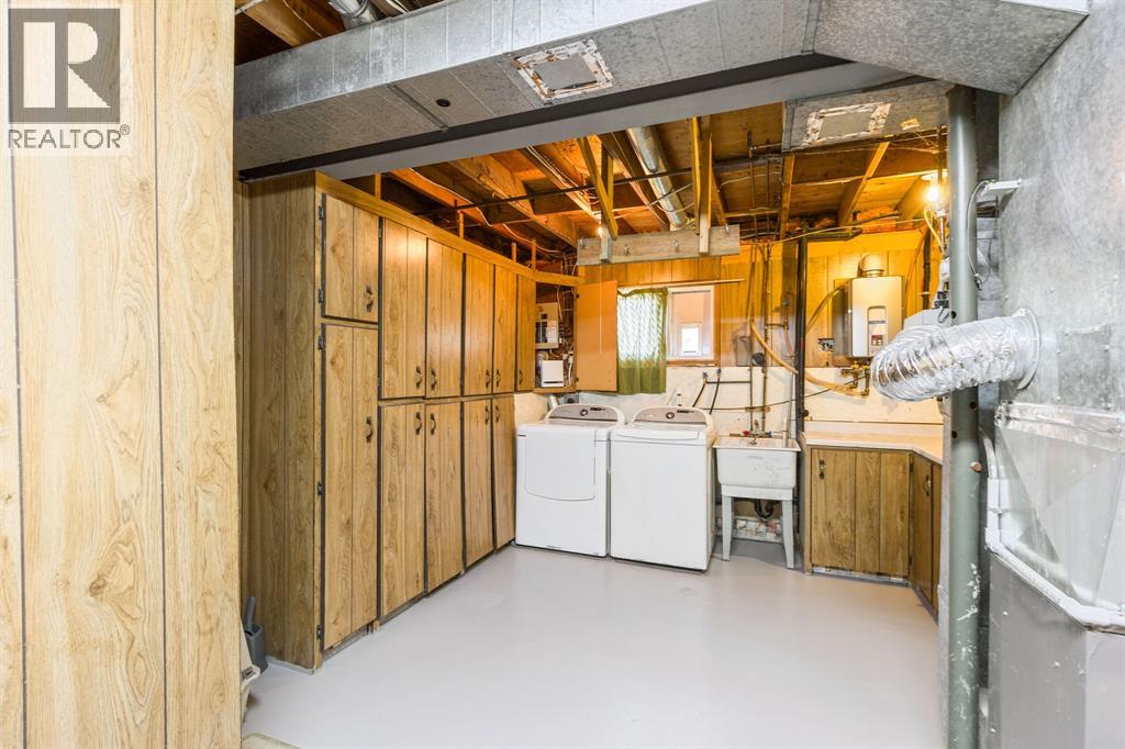 1278 Andrew COURT - Image 39