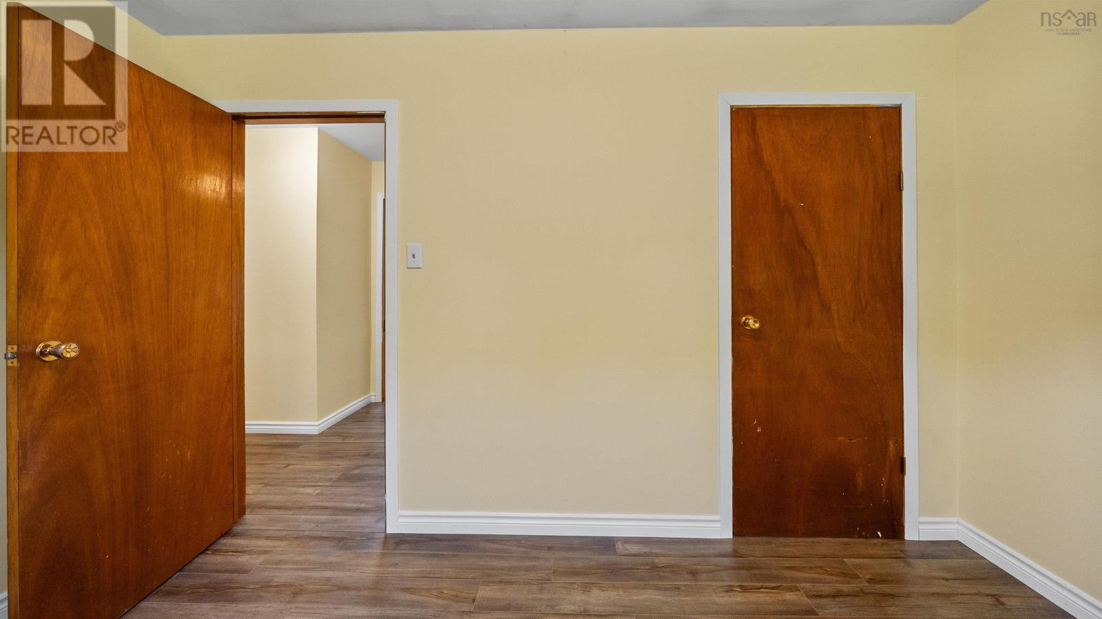 699 Marsh Road - 17