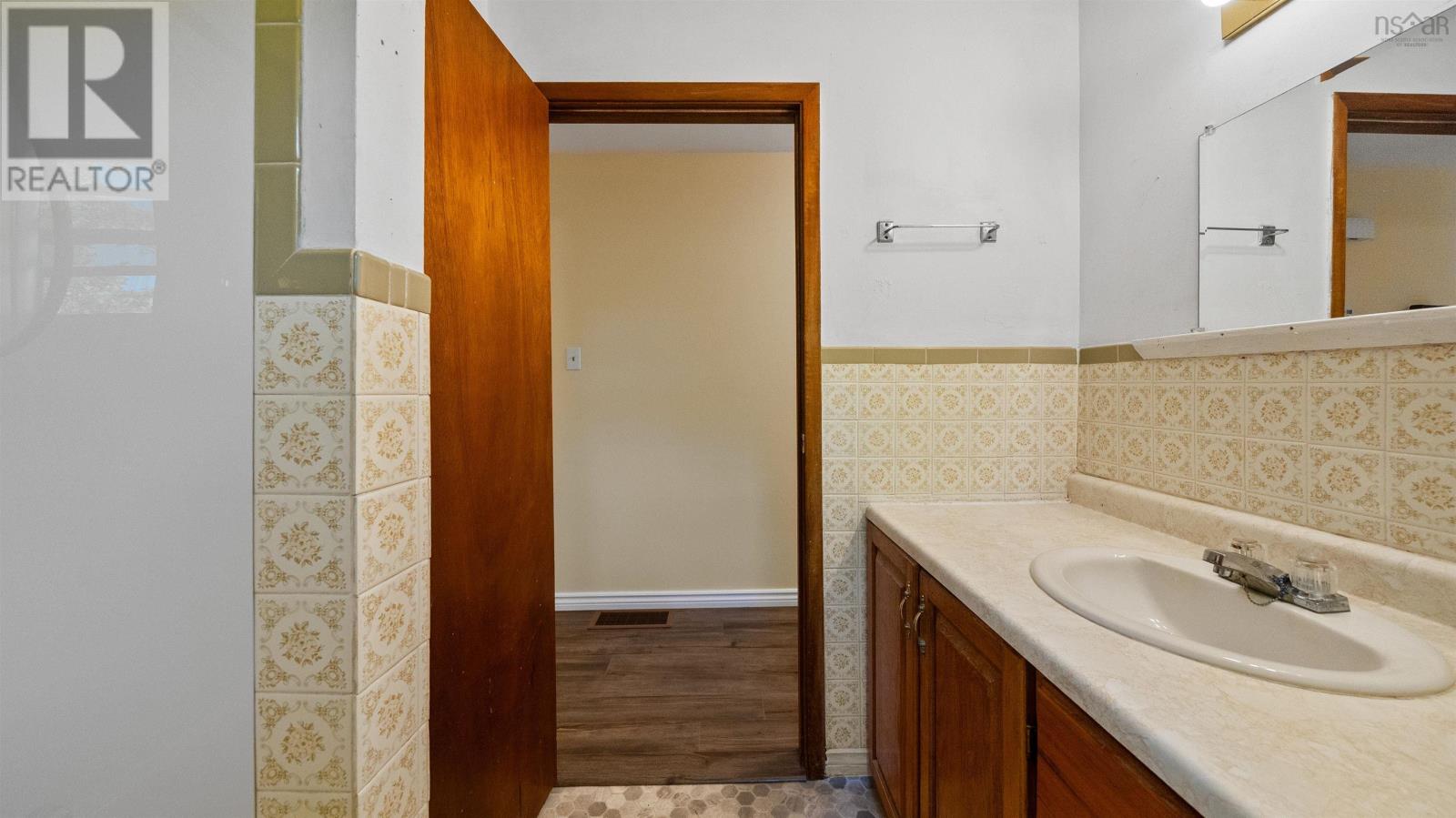 Property 23 of 33 of 699 Marsh Road