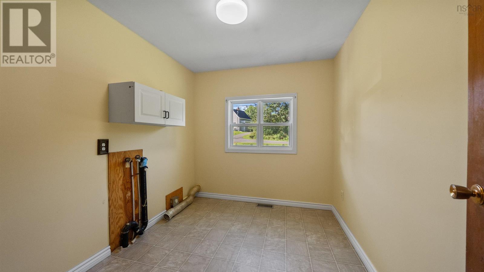 699 Marsh Road - 19
