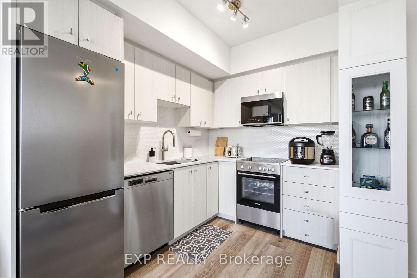 #1011 5 WELLINGTON STREET S - Image 12