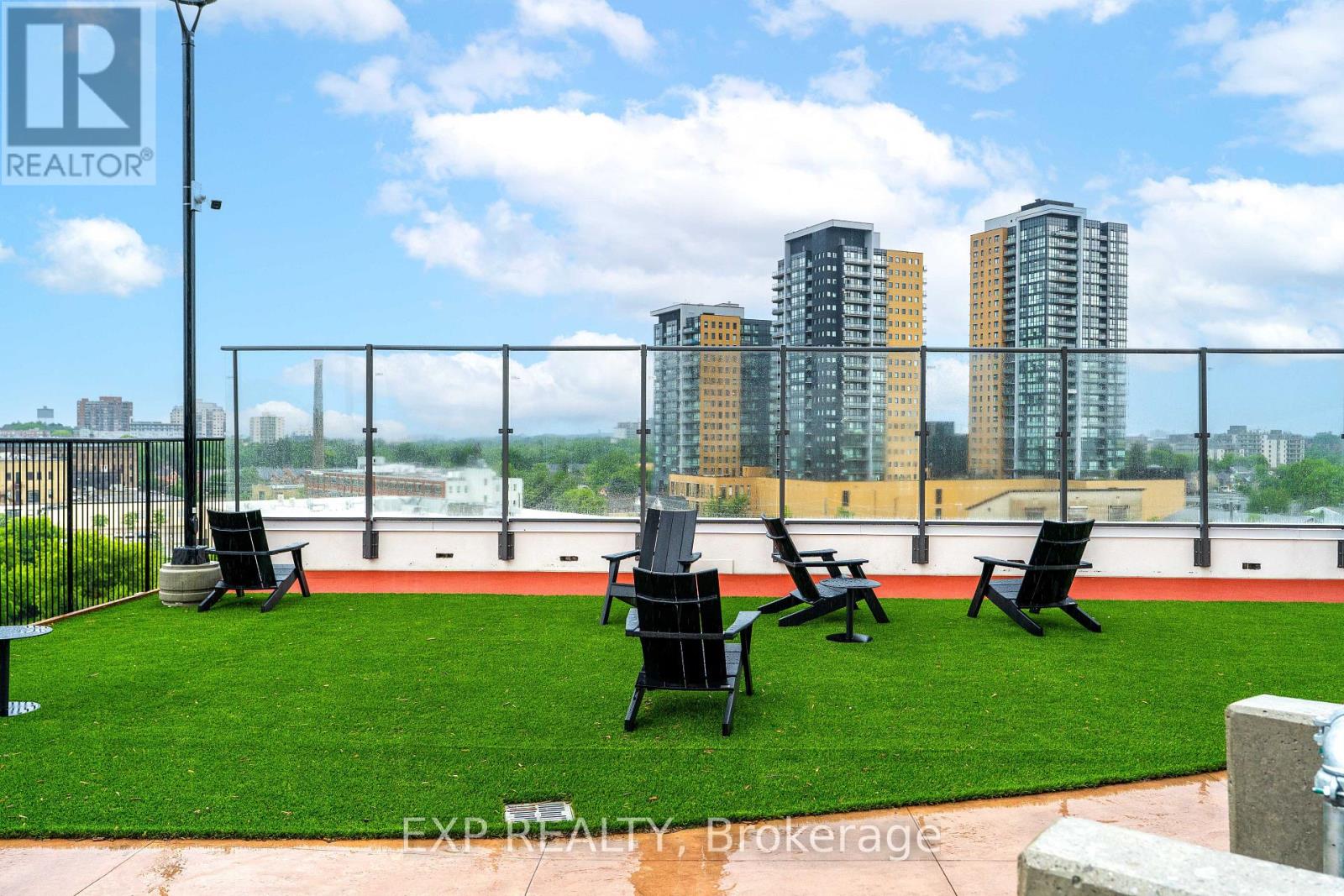 #1011 5 WELLINGTON STREET S - 25