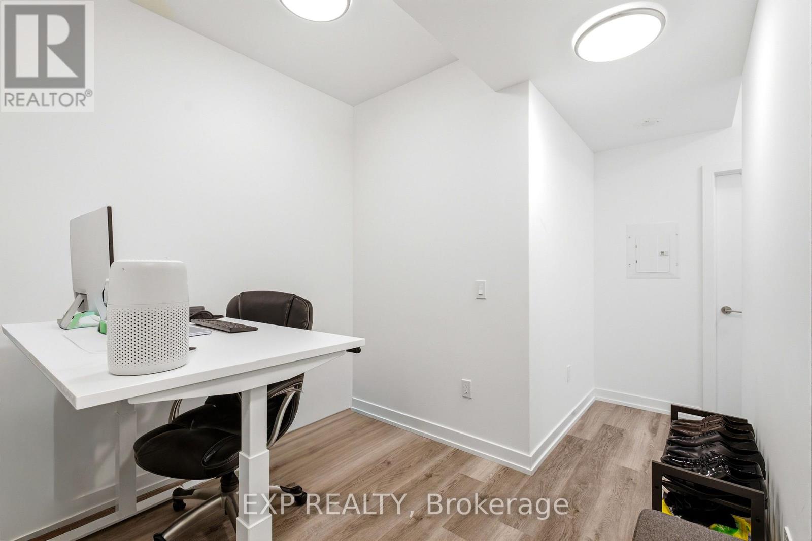 #1011 5 WELLINGTON STREET S - Image 8
