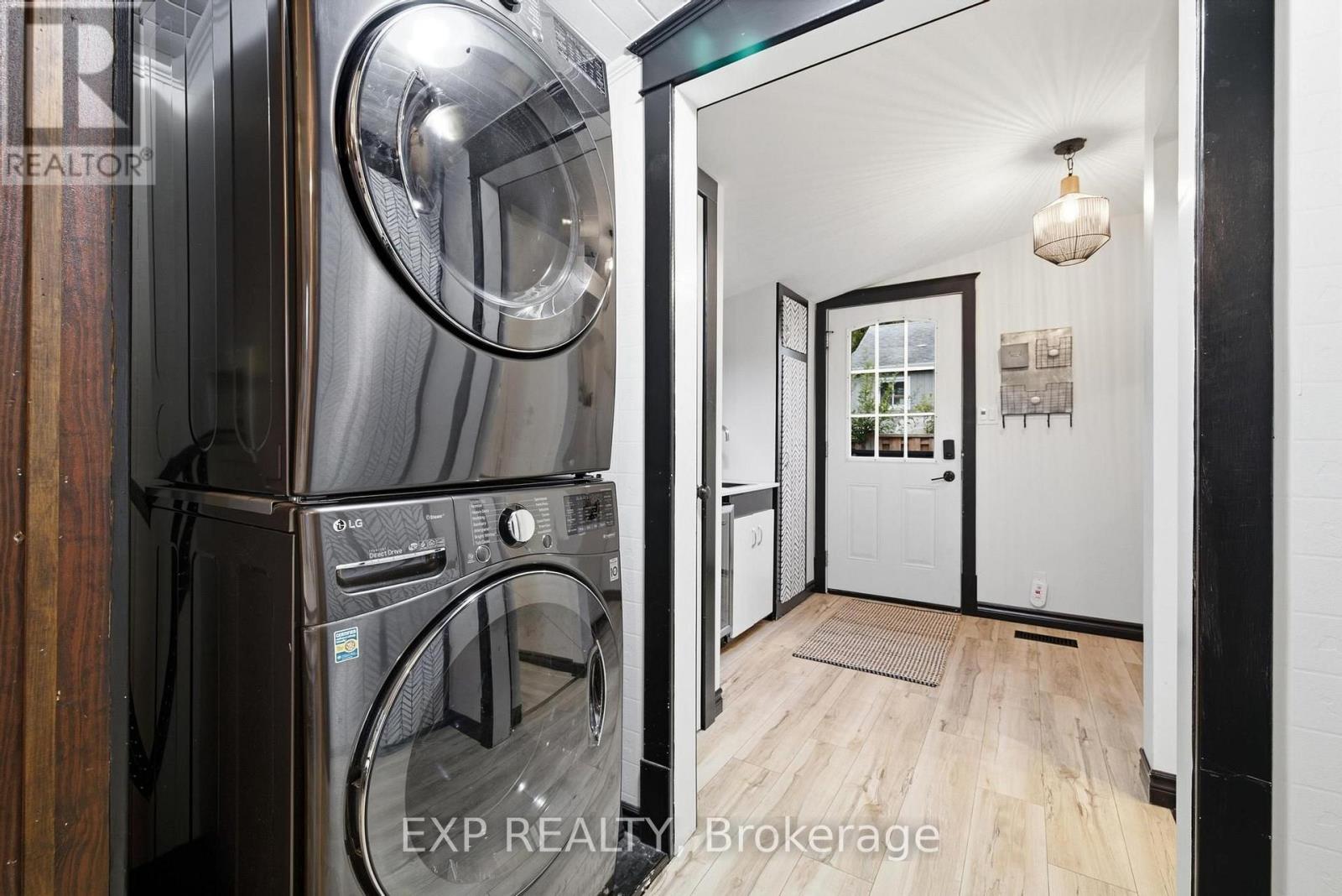 35 ARTHUR STREET N - Image 17