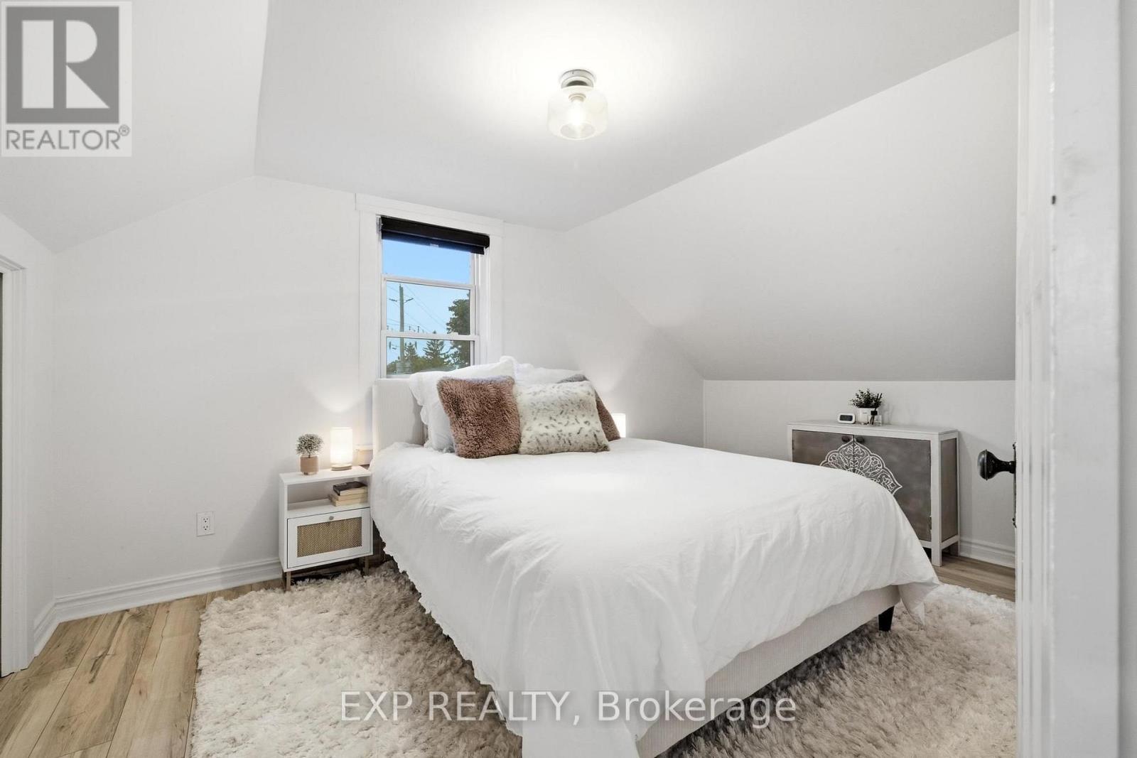 35 ARTHUR STREET N - Image 20