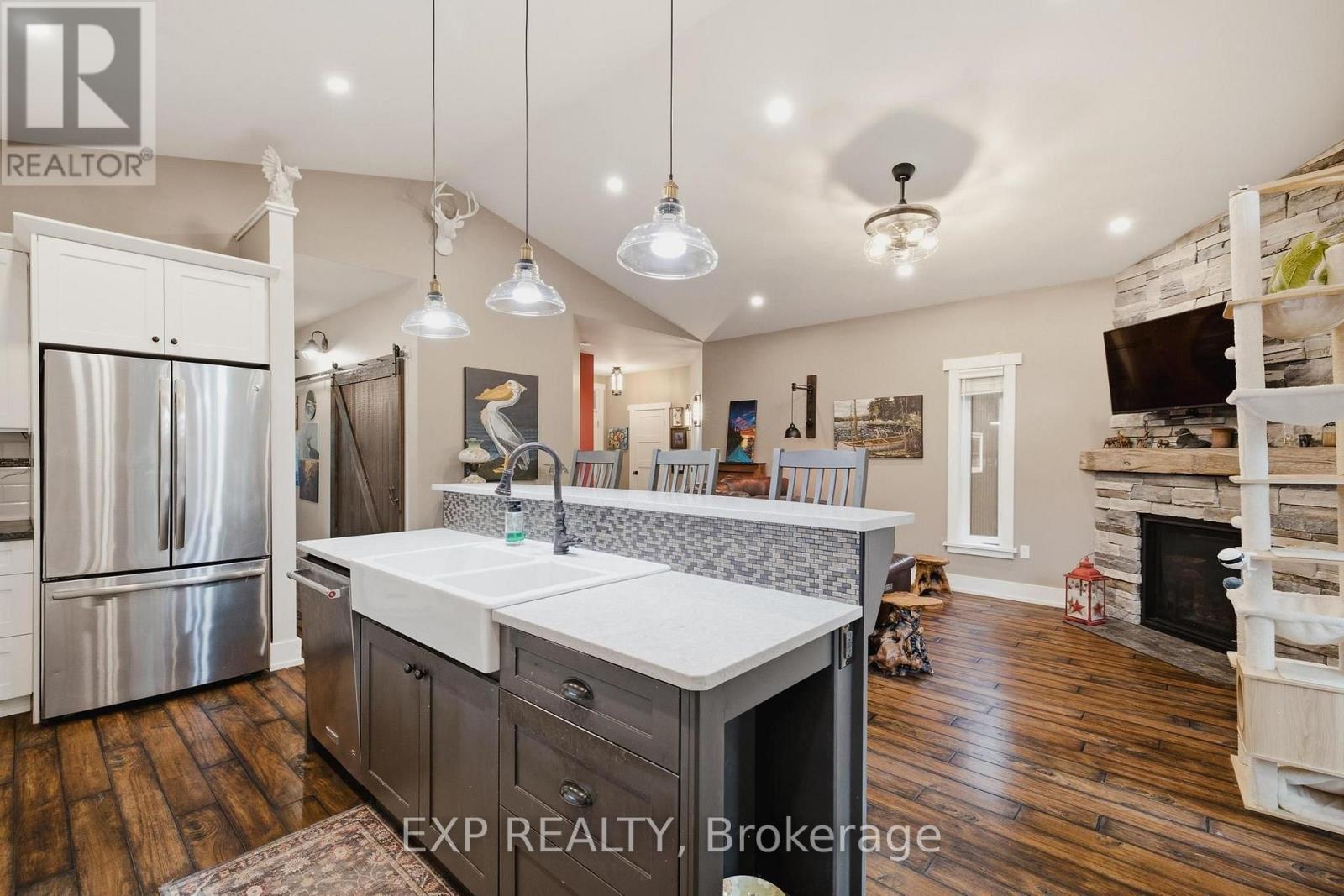153 JAMES STREET - 12