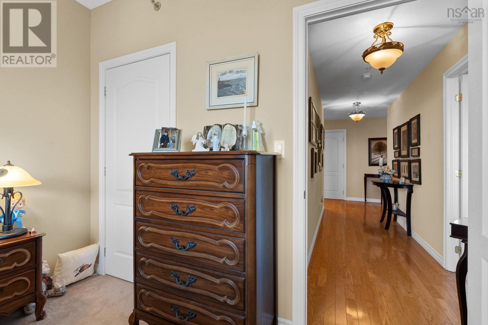 Property 28 of 45 of 407 36 Southgate Drive