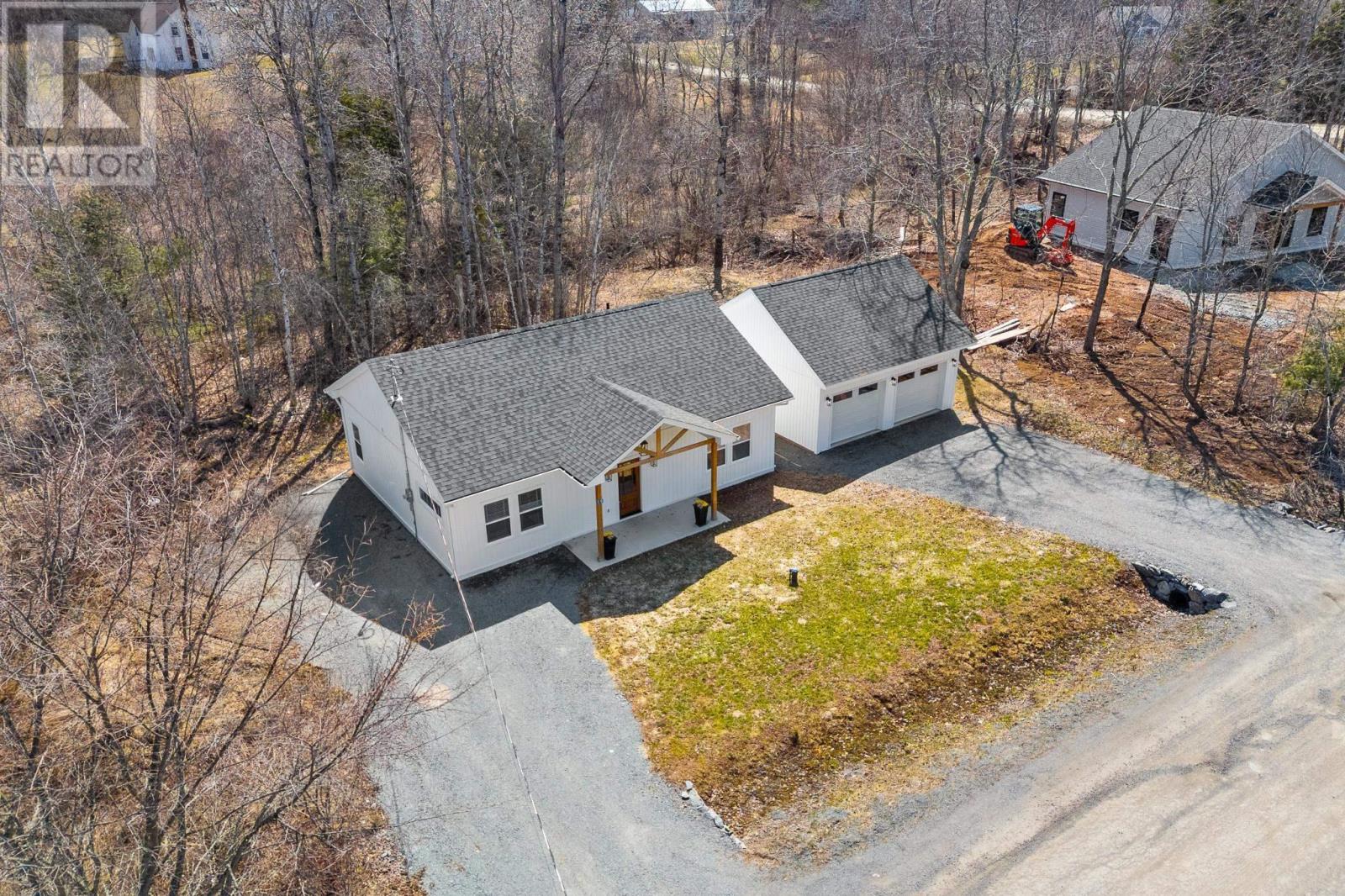 15 Chalet Crescent - 49