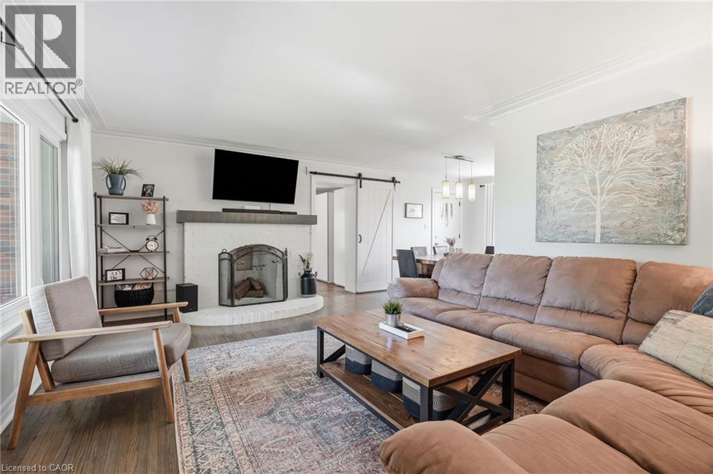 670 THOMPSON Road - 9