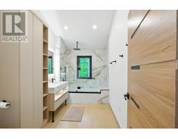 4223 Queen St, Sault Ste  Marie, ON P6A5K9 Photo 32