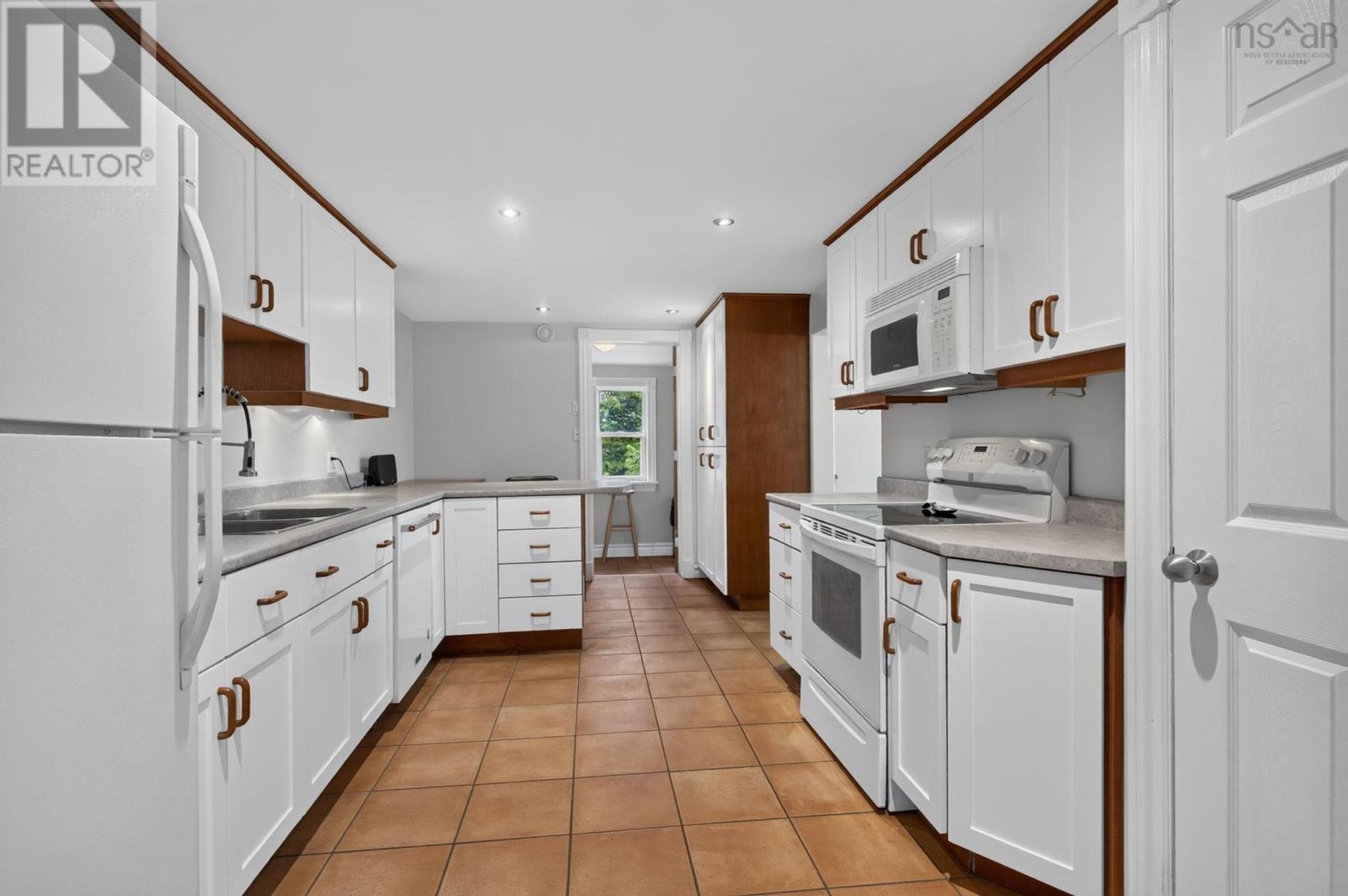 154 Garden Road - 10