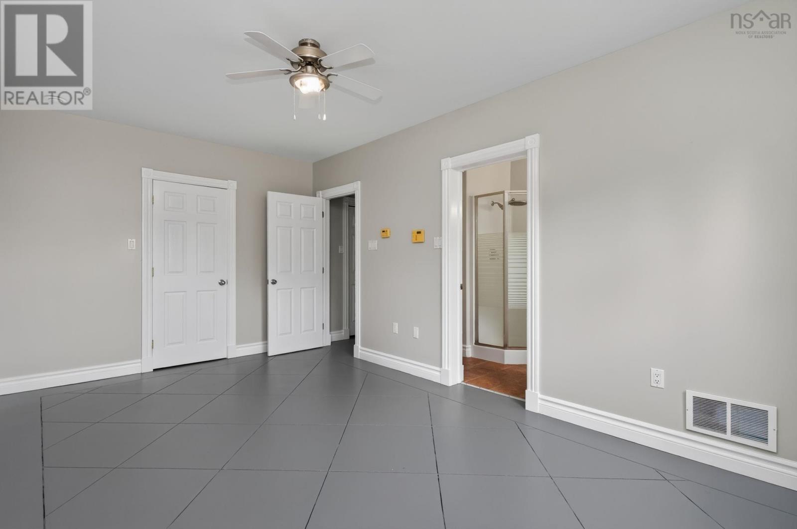 Property 21 of 49 of 154 Garden Road