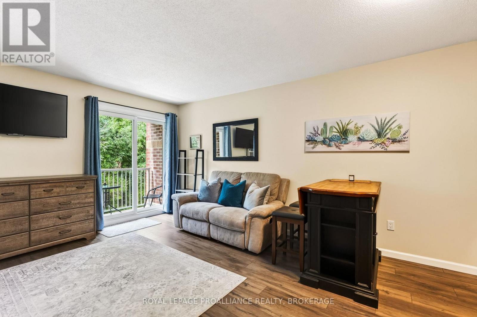 #210 561 ARMSTRONG ROAD - 10