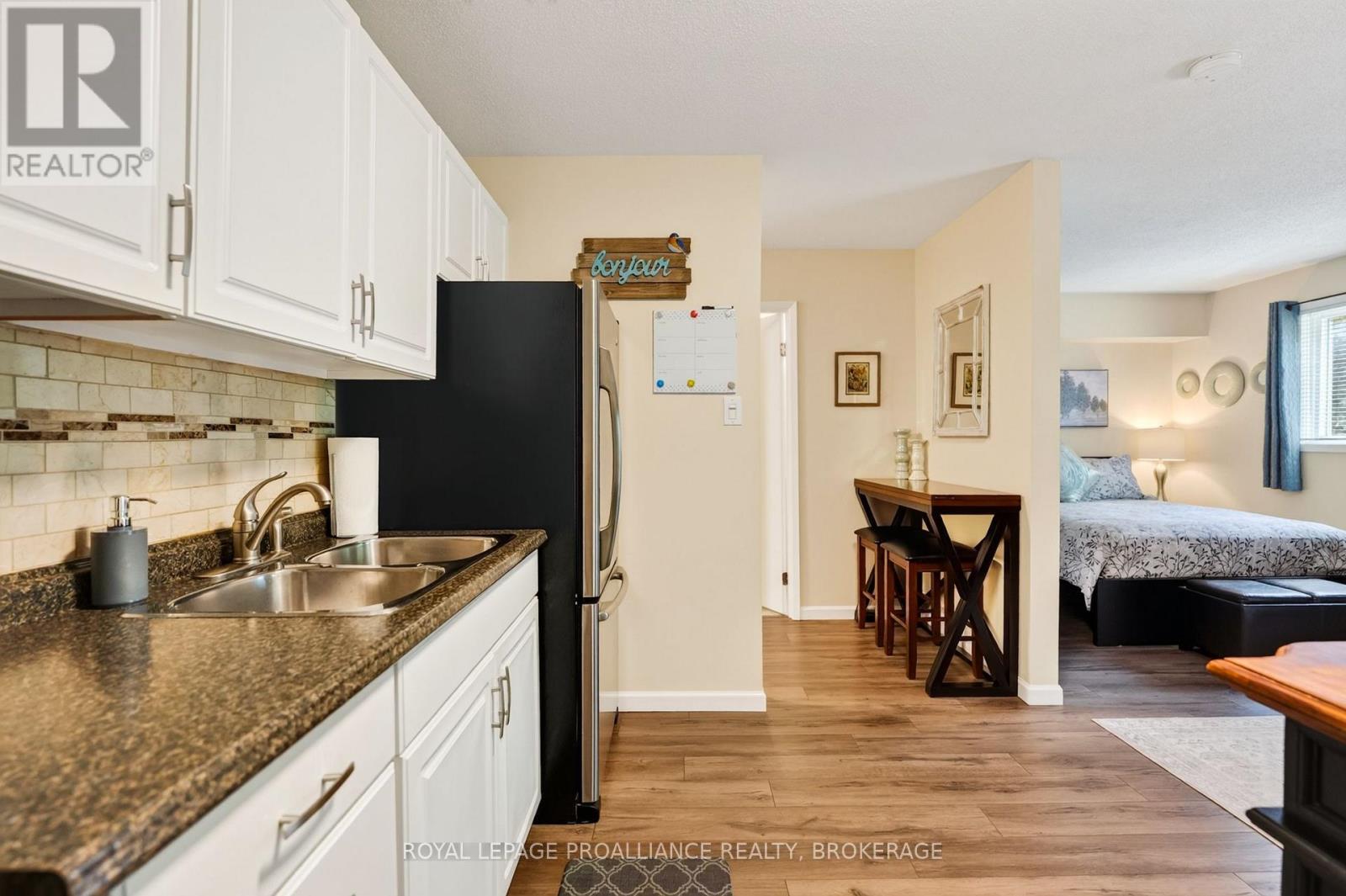 #210 561 ARMSTRONG ROAD - 12