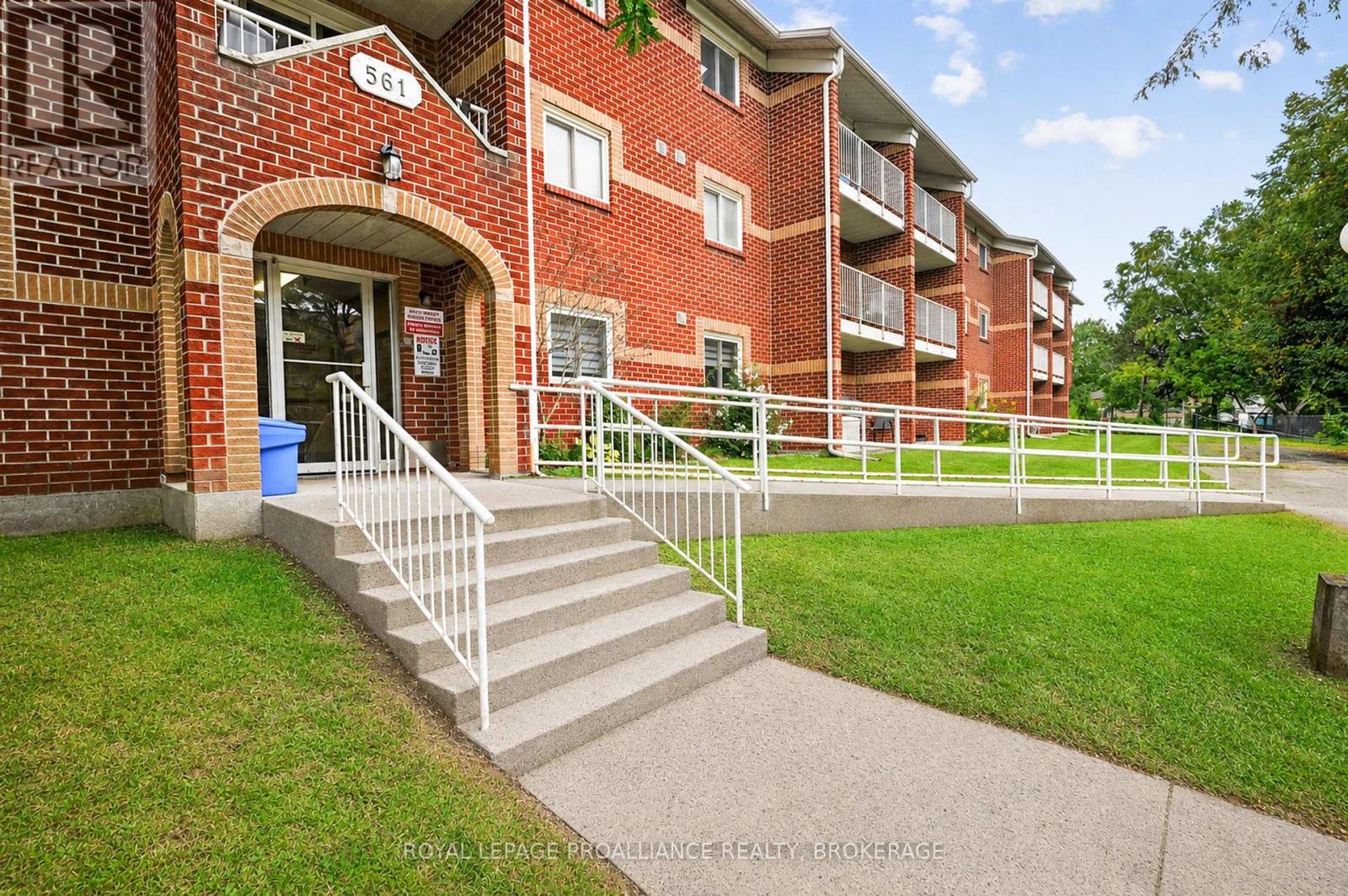 #210 561 ARMSTRONG ROAD - 2
