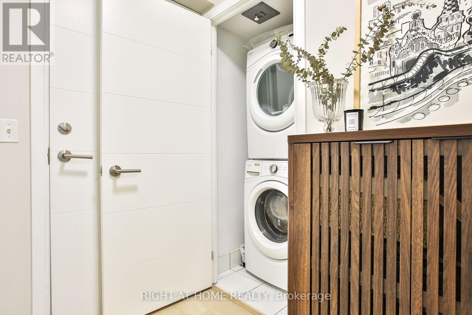 #1623 525 ADELAIDE STREET W - Image 23