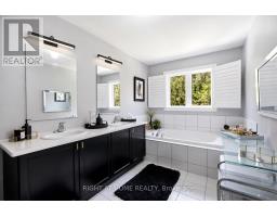 216 Greenwood Road, Whitchurch Stouffville, ON L4A4N8 Photo 20