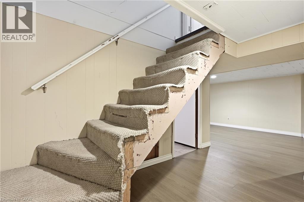 160 LORNE Crescent - Image 38