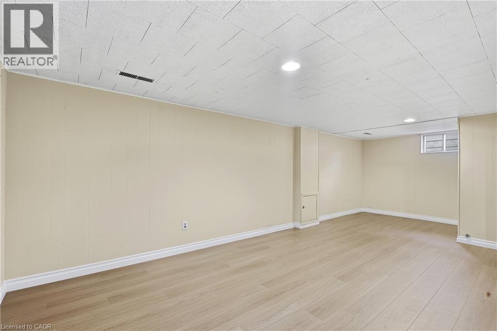 160 LORNE Crescent - Image 41