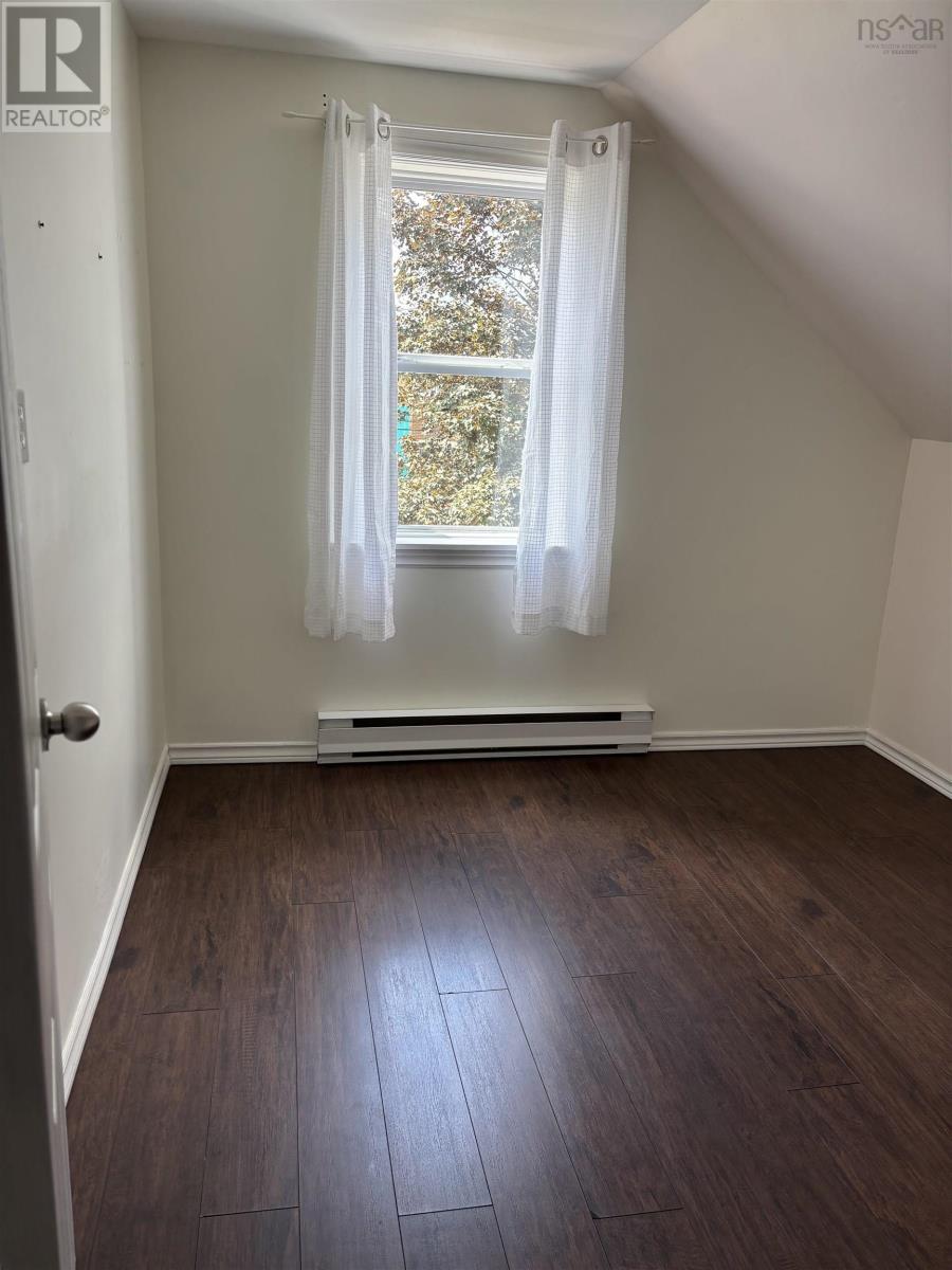 90 Hillcrest Ave Avenue - 22