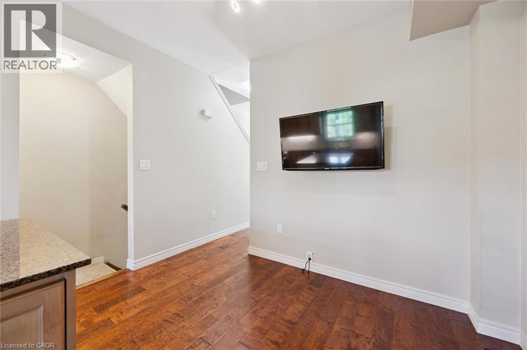 4 CHELTENHAM Mews - Image 7
