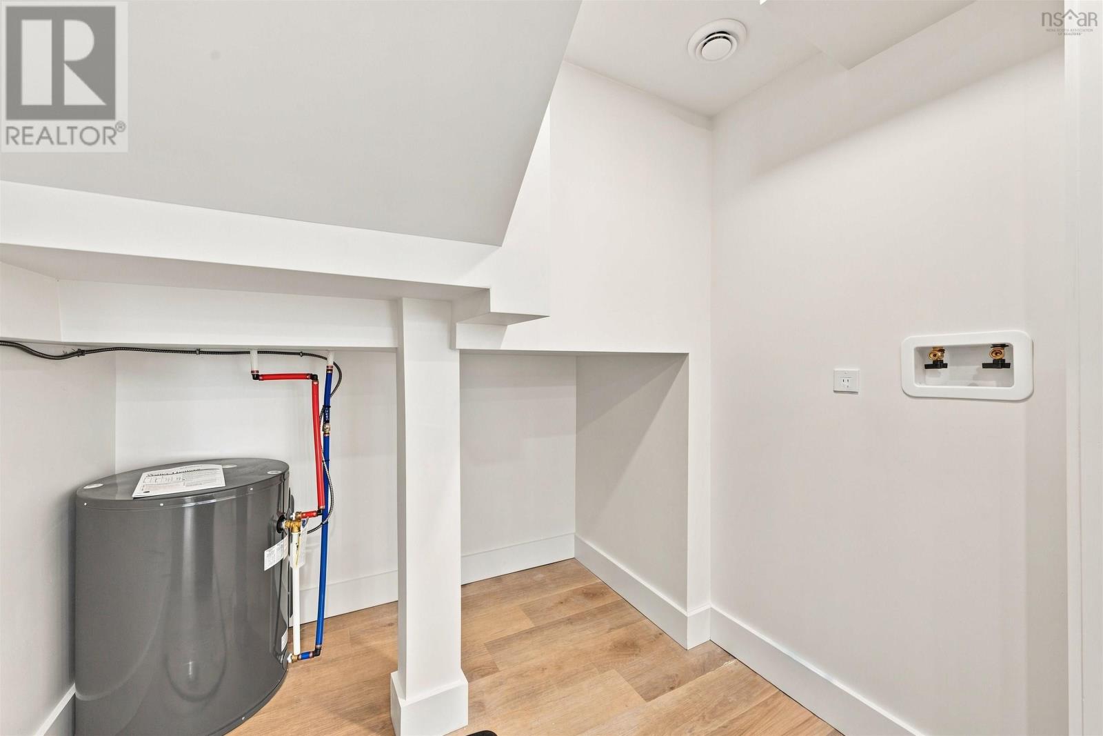 Property 35 of 47 of 3 Admiral Street