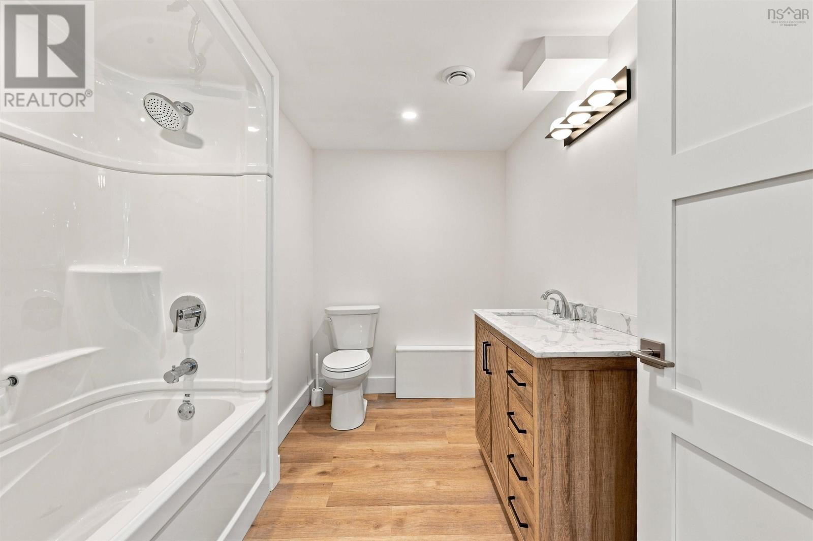 Property 30 of 47 of 3 Admiral Street