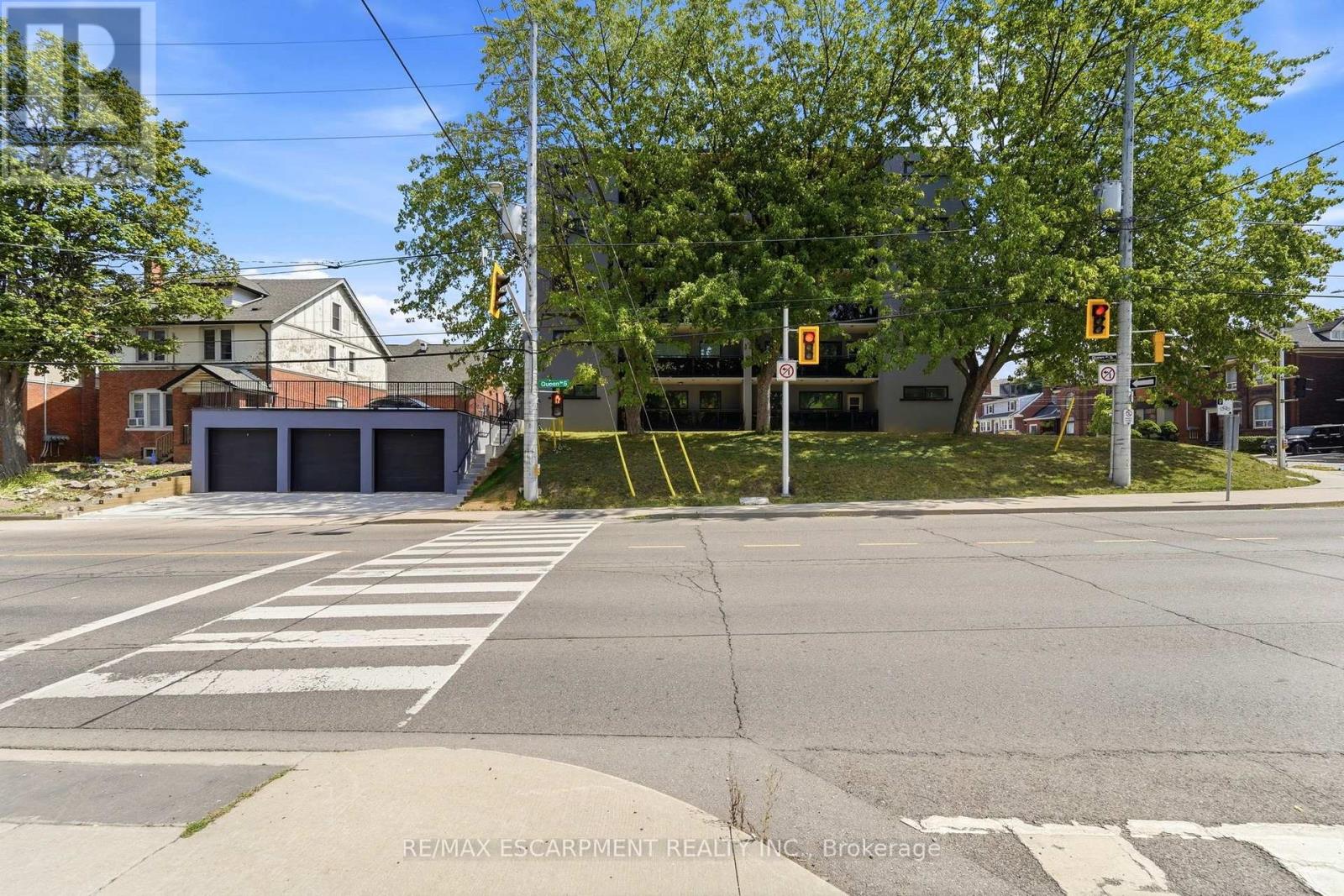 #401 174 HERKIMER STREET - 19