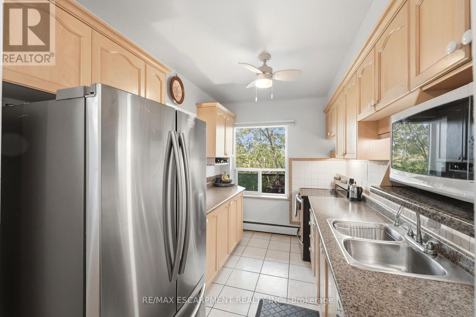 #401 174 HERKIMER STREET - 4