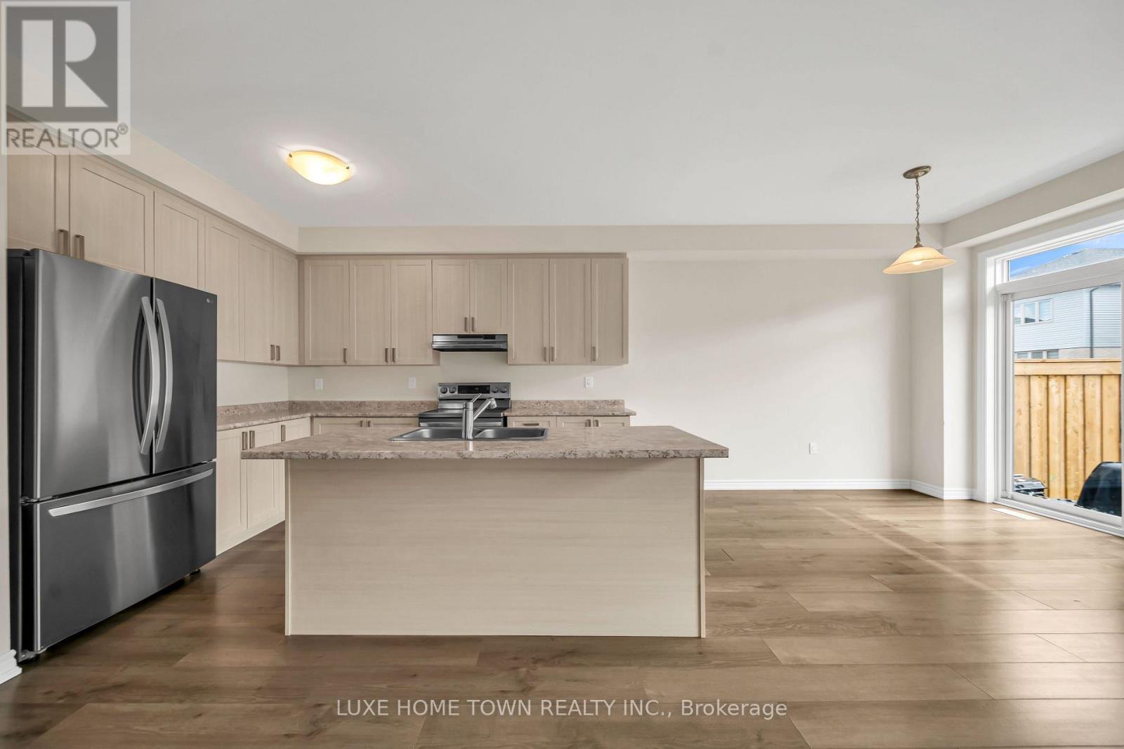 82 PREST WAY - 13