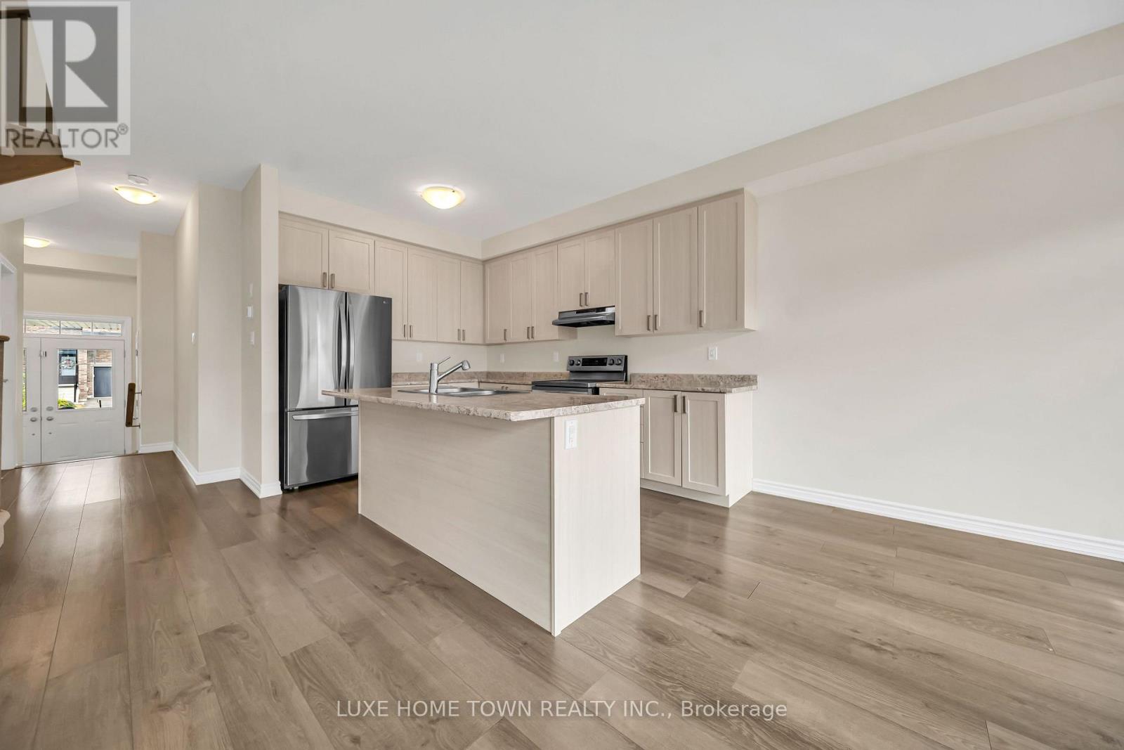 82 PREST WAY - 14