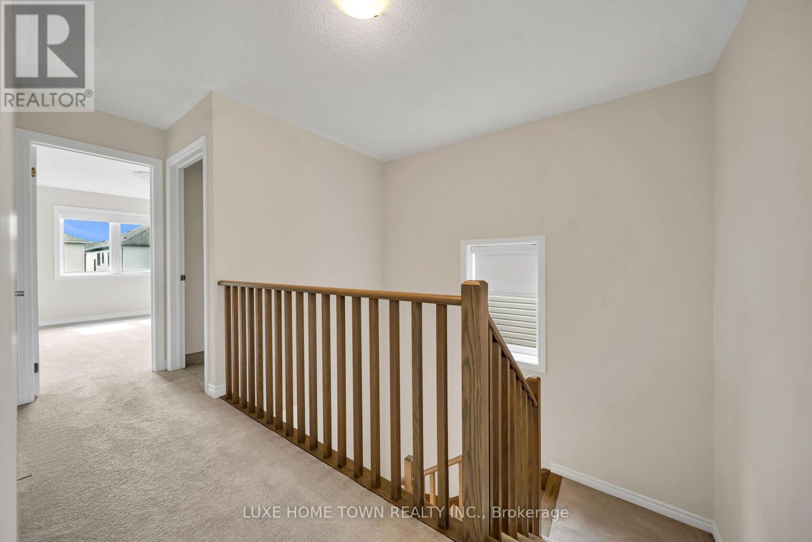 82 PREST WAY - 18