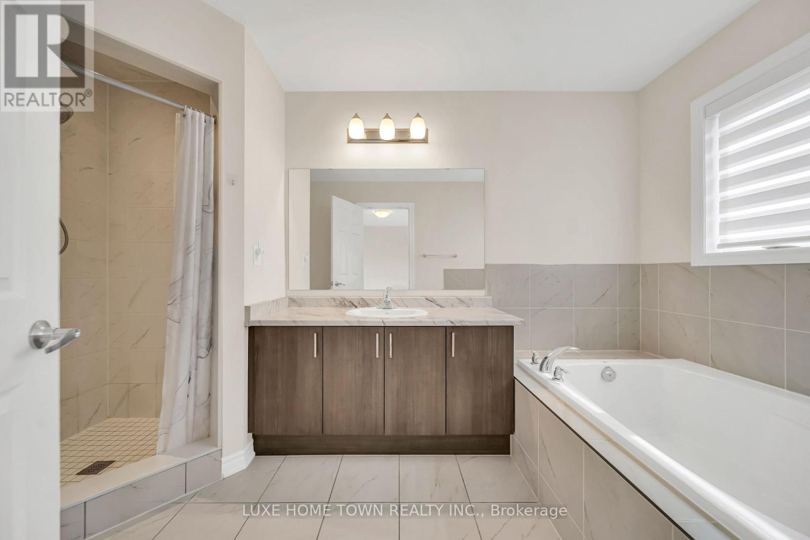 82 PREST WAY - 23