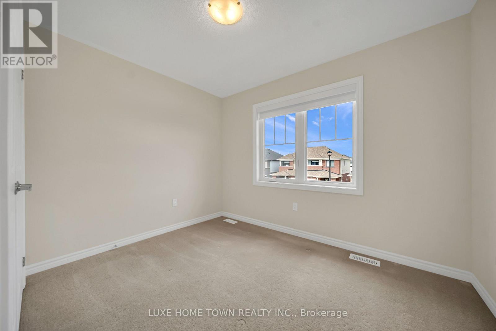 82 PREST WAY - 30