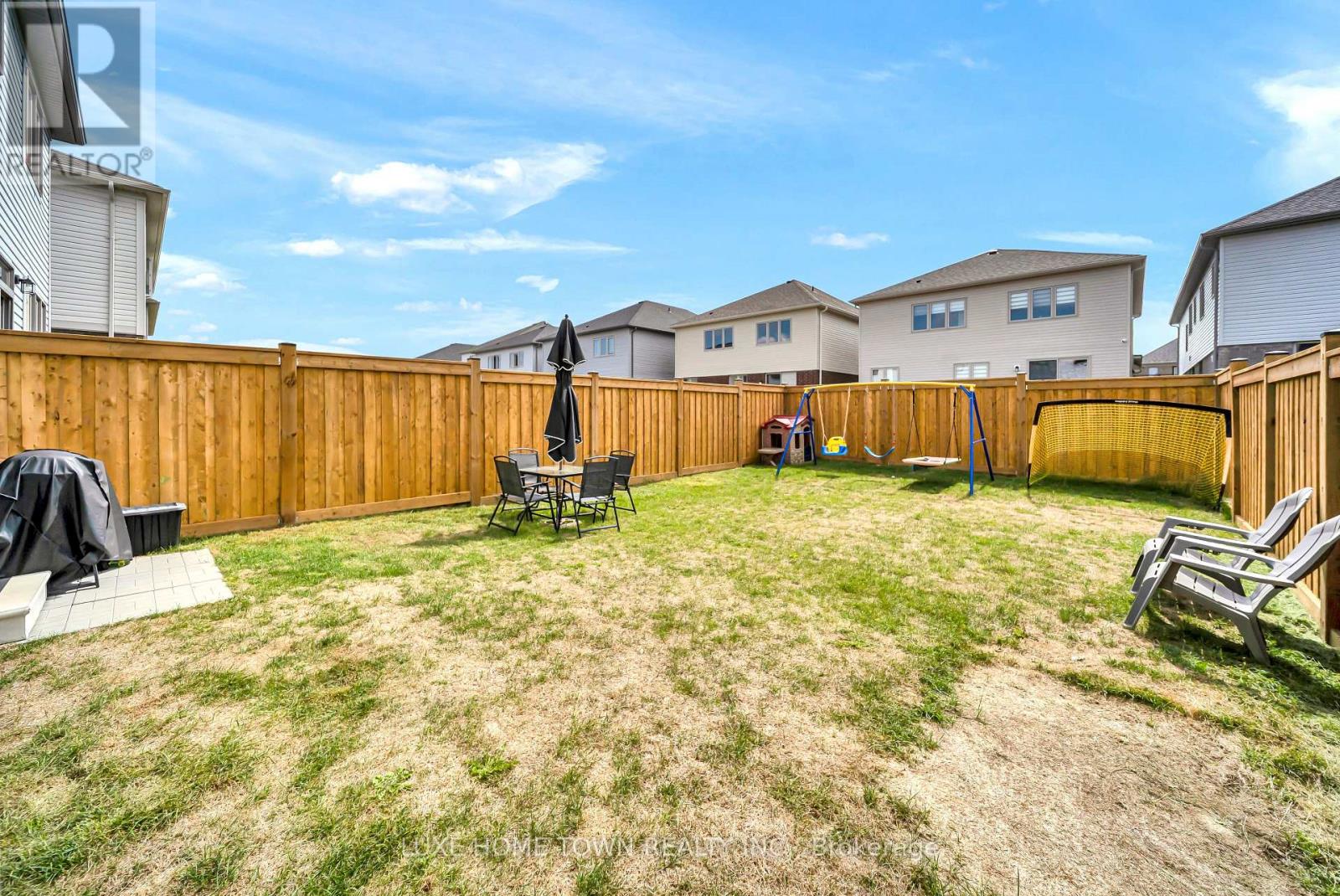 82 PREST WAY - 35