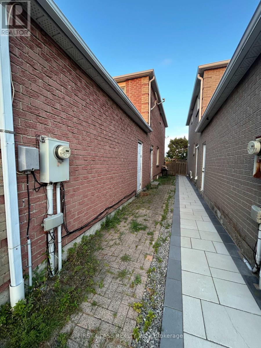 #Basement 324 Winfield Terrace, Mississauga (Hurontario), Ontario, L5R1N5, Mississauga (Hurontario), Ontario — photo 2 of 5